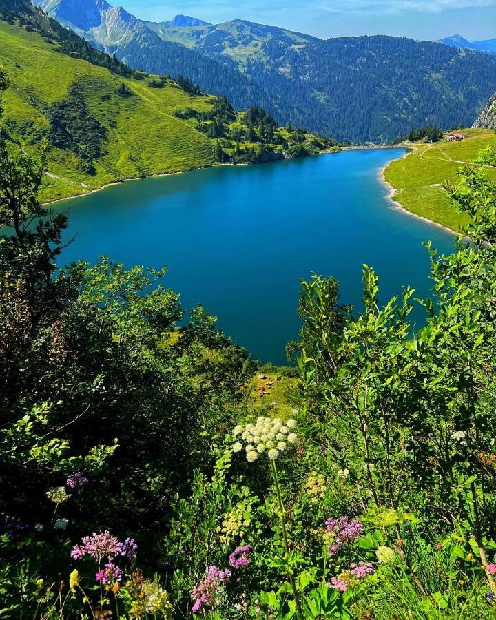 Gasthof Enzian Tannheim Exteriör bild
