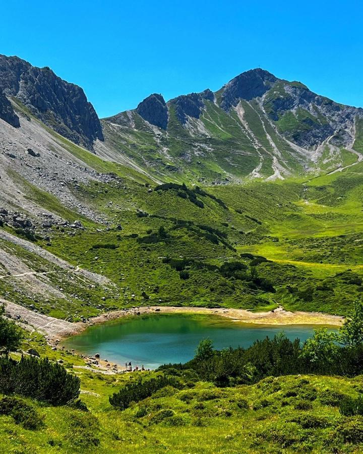 Gasthof Enzian Tannheim Exteriör bild