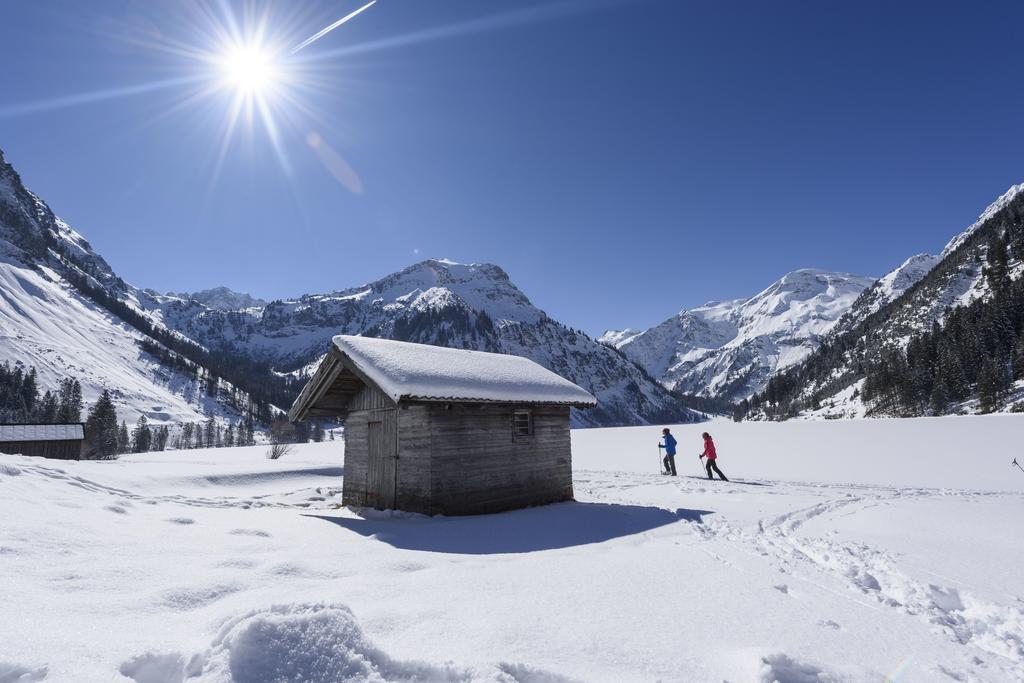 Gasthof Enzian Tannheim Exteriör bild