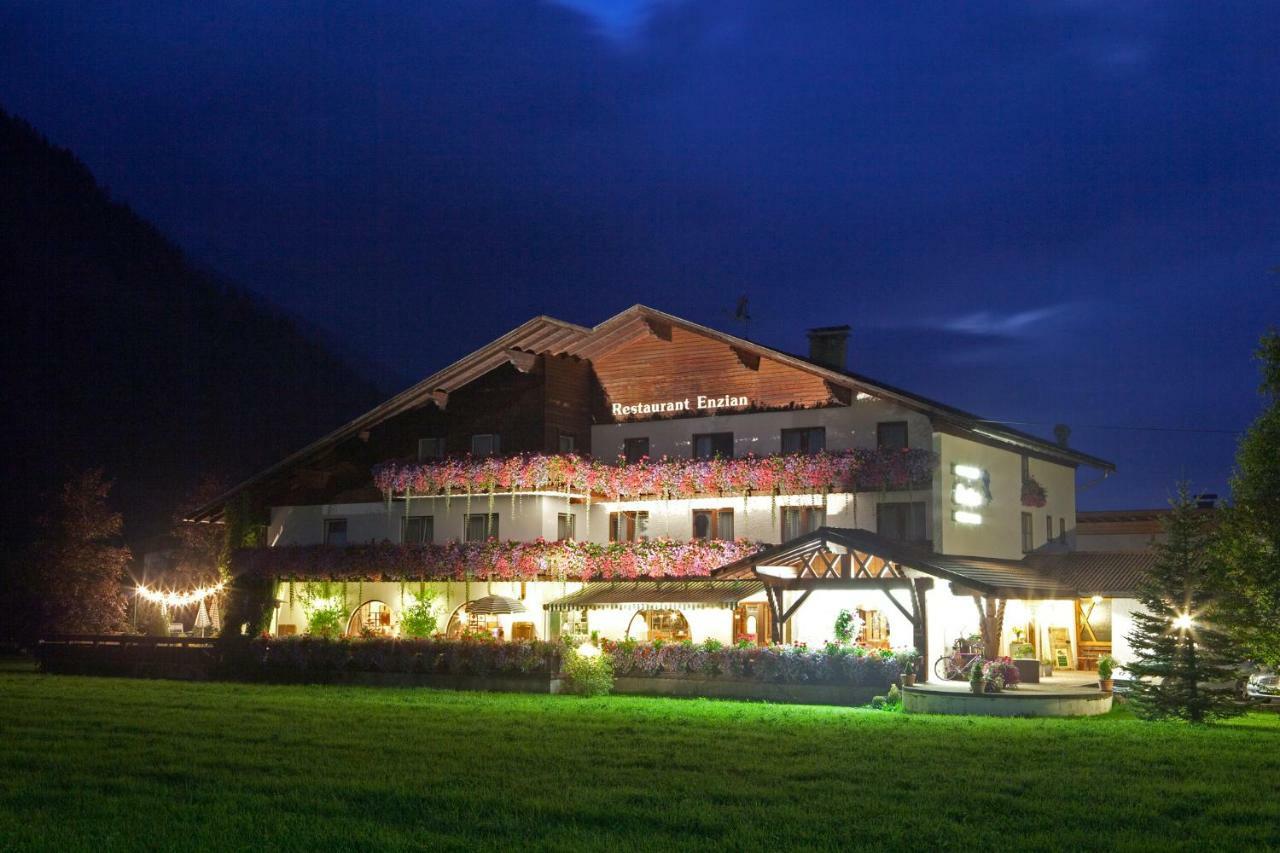 Gasthof Enzian Tannheim Exteriör bild